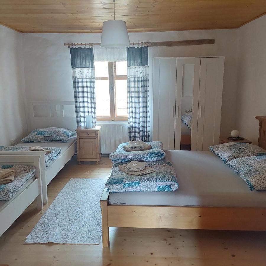 Hroubovice Apartmany U Tri Slunci المظهر الخارجي الصورة