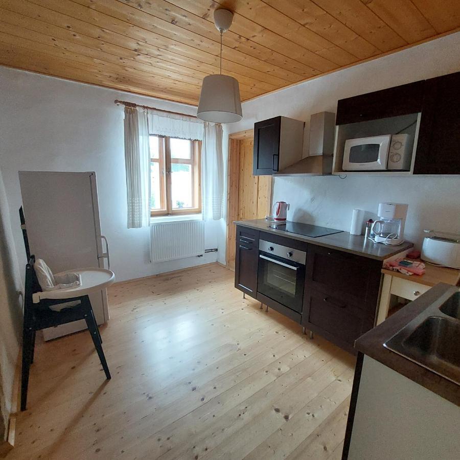 Hroubovice Apartmany U Tri Slunci المظهر الخارجي الصورة